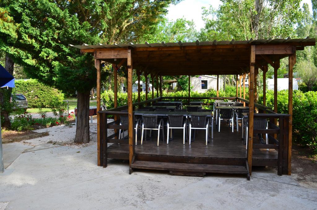 Camping La Vidaresse Hotel Sainte-Anastasie-sur-Issole Ngoại thất bức ảnh