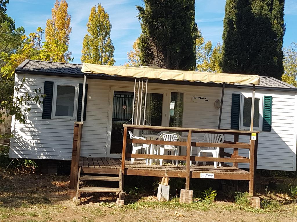 Camping La Vidaresse Hotel Sainte-Anastasie-sur-Issole Ngoại thất bức ảnh