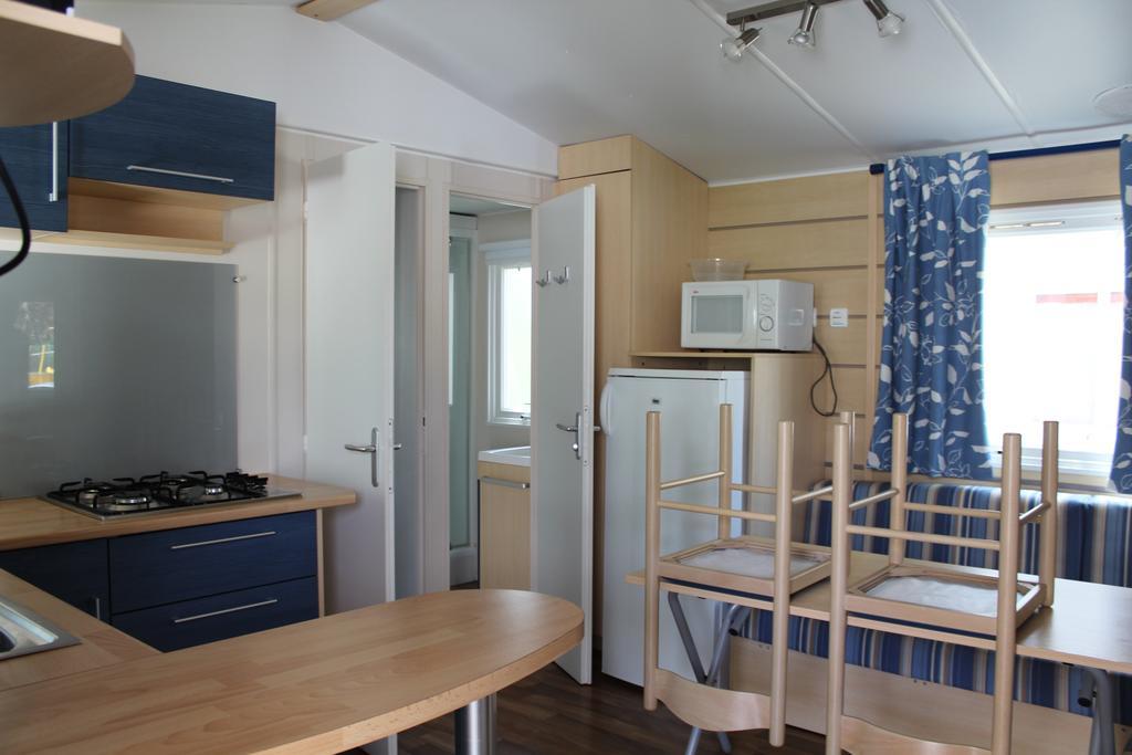 Camping La Vidaresse Hotel Sainte-Anastasie-sur-Issole Ngoại thất bức ảnh