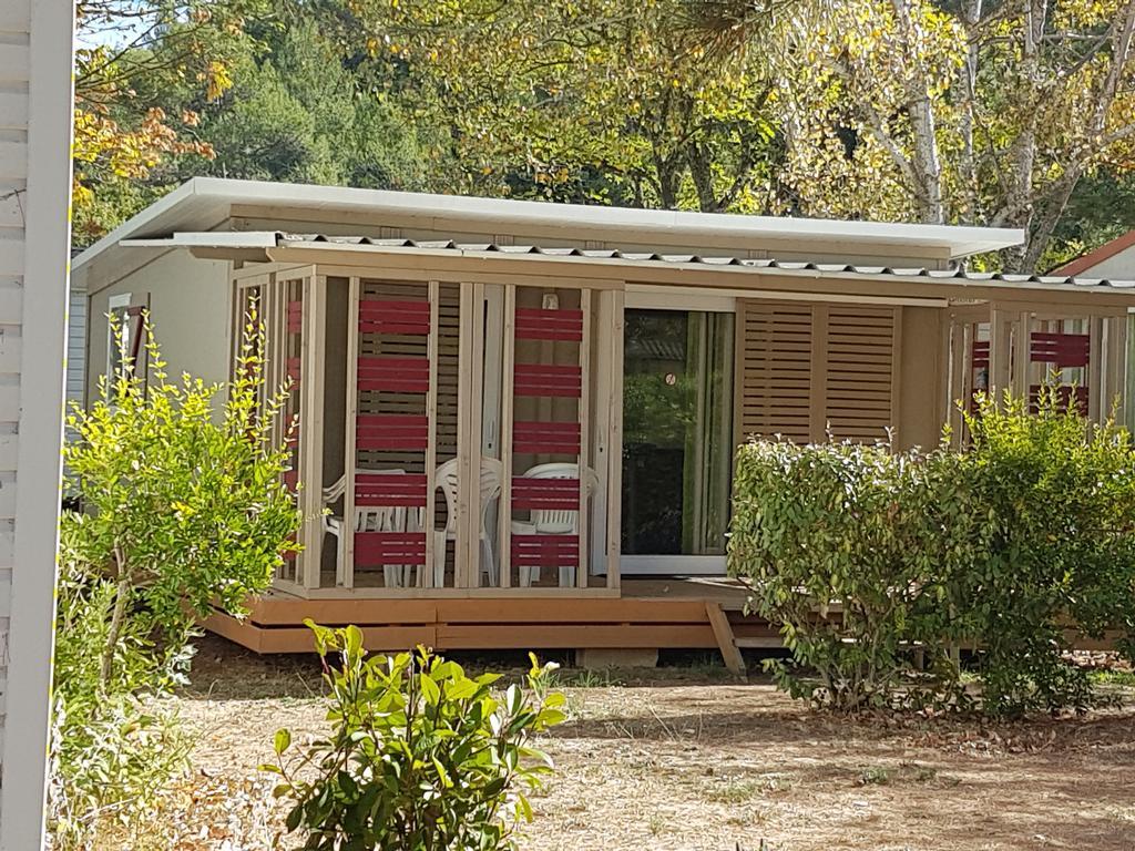 Camping La Vidaresse Hotel Sainte-Anastasie-sur-Issole Ngoại thất bức ảnh